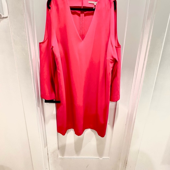 NWOT. Rachel Roy Cold Shoulder Dress to the knee - Picture 5 of 6